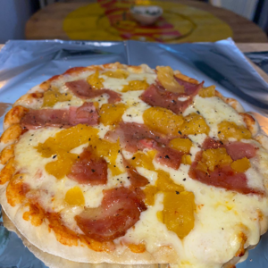 Pizza hawaiana pequeña